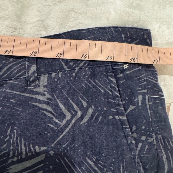Vince Griffith Slim Fit Palm Print All Hemp Shorts in Coastal - Picture 6 of 8